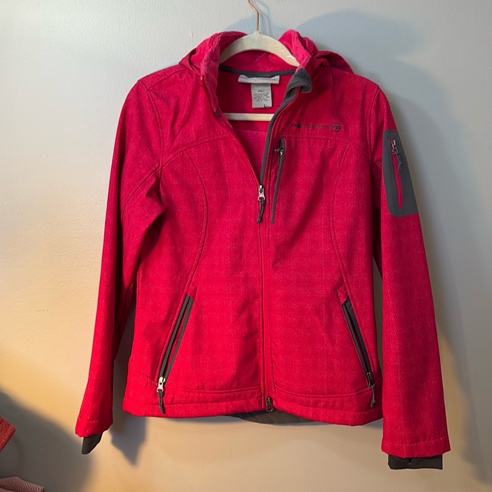 Free country, hooded jacket women’s size small very gently used